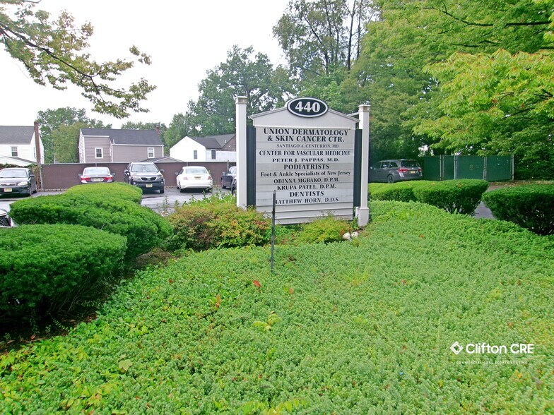 More Photos Of 440 Chestnut St, Union Township Medical For Lease