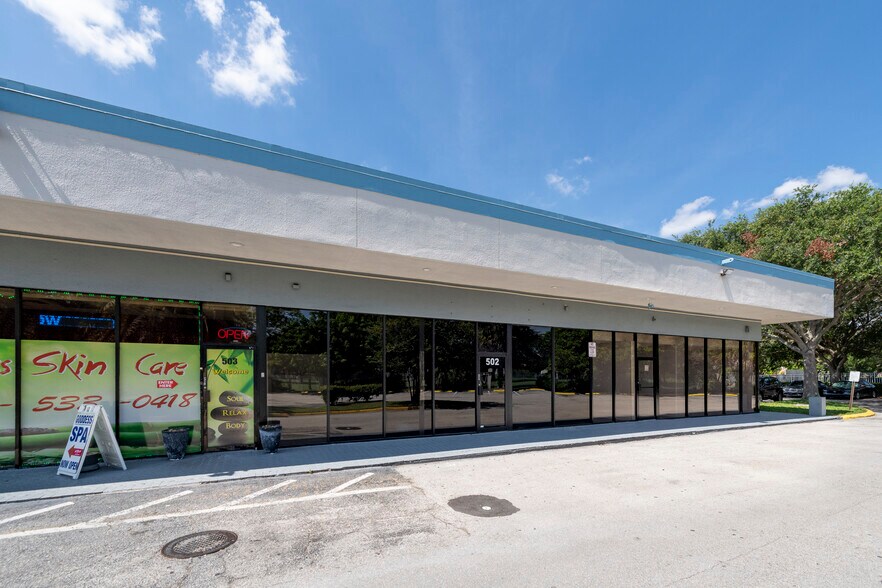 More Photos Of 3801 N University Dr, Sunrise Unknown For Lease