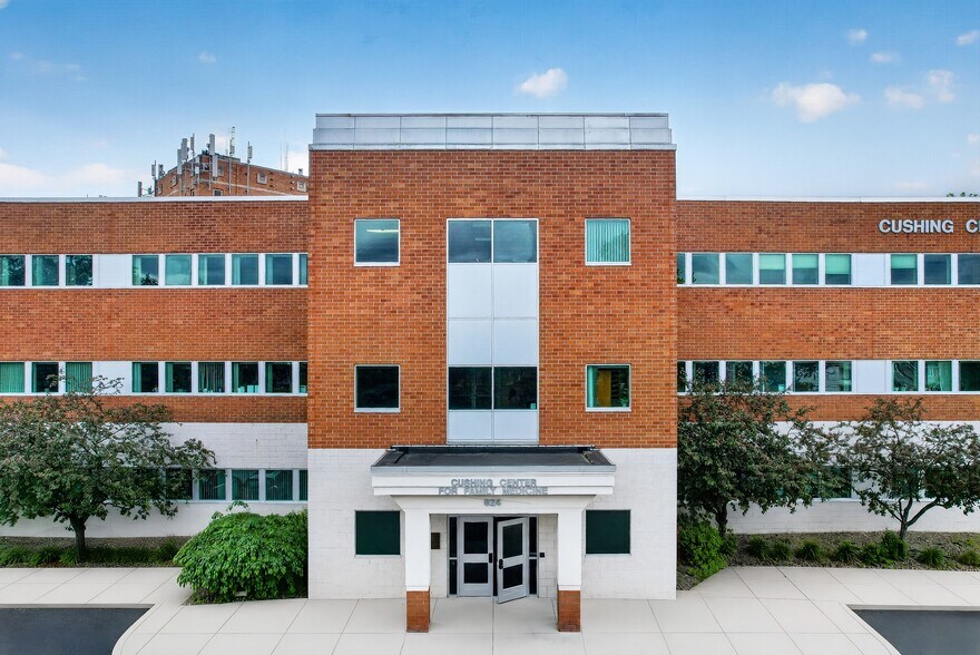 More Photos Of 624 McClellan St, Schenectady Medical For Lease