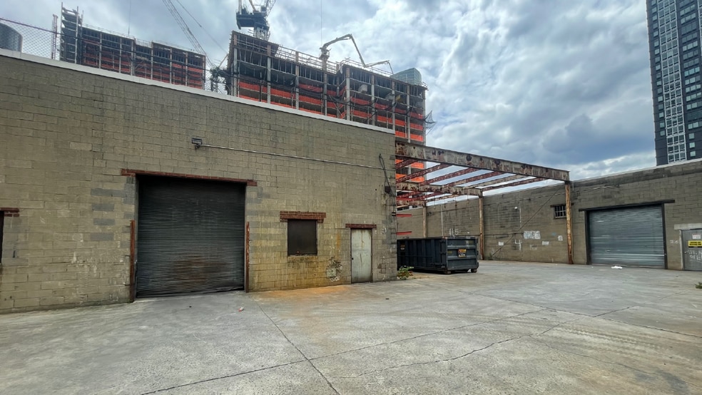 More Photos Of 52-37 2nd St, Long Island City Warehouse For Lease