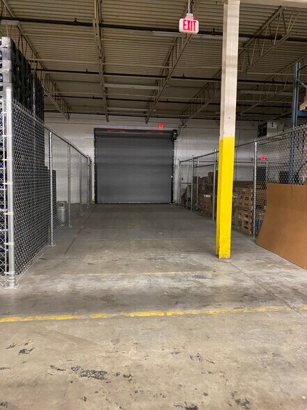 More Photos Of 179 Merrimon Ave, Weaverville Warehouse For Lease