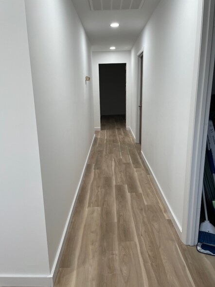 More Photos Of 4136 Bonney Rd, Virginia Beach Office For Lease