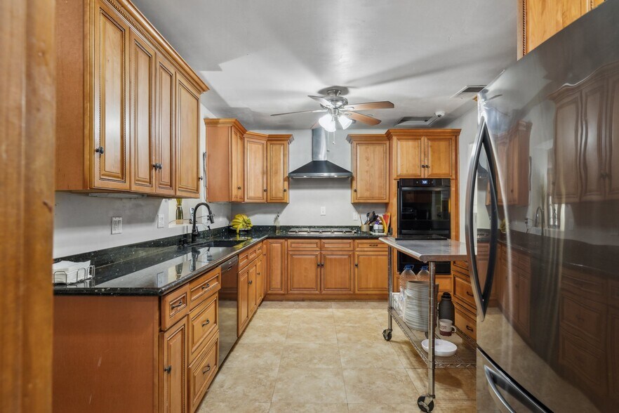 More Photos Of 3827 E Oak St, Phoenix Assisted Living For Sale