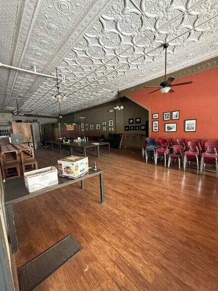 More Photos Of 116-118 W North St, Fostoria Storefront Retail Office For Sale