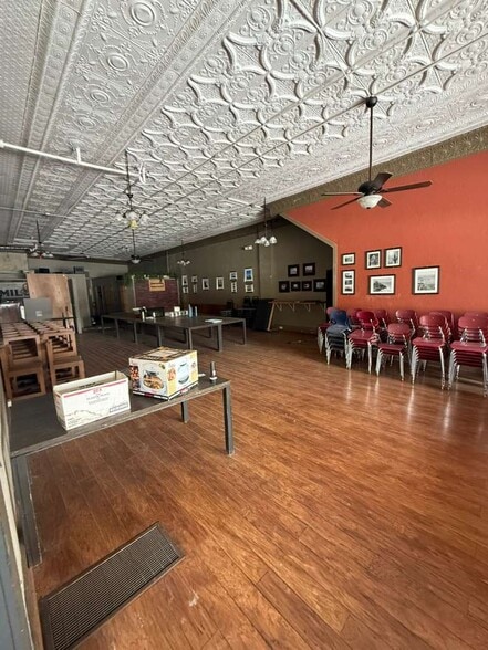 More Photos Of 116-118 W North St, Fostoria Storefront Retail Office For Sale