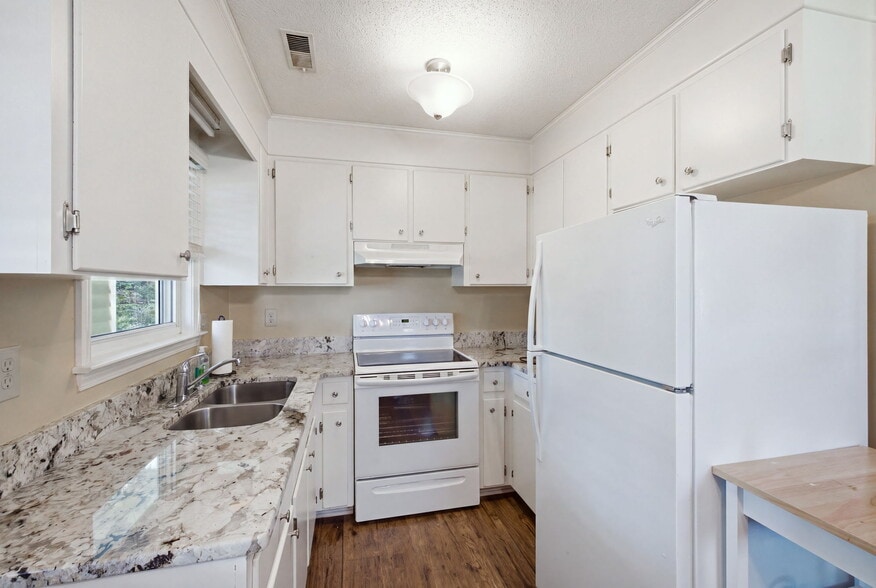 More Photos Of 17-19 W Second St, Wendell Specialty For Sale