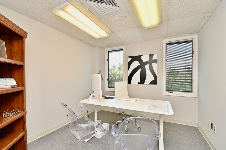More Photos Of 10903 Indian Head Hwy, Fort Washington Office For Lease