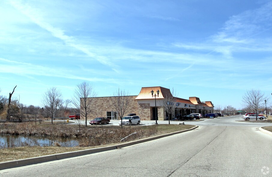 More Photos Of 956 N Neltnor Blvd, West Chicago Unknown For Lease