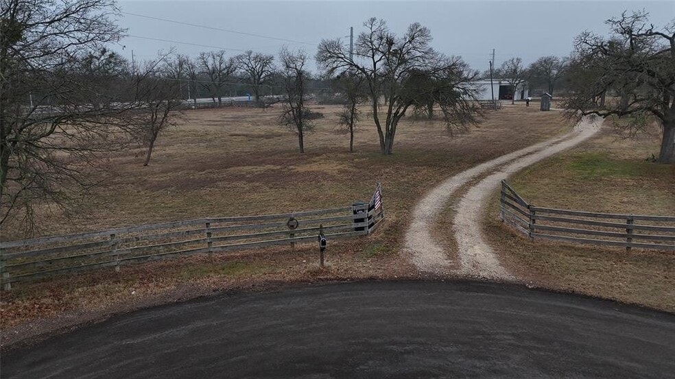 Primary Photo Of 6201 Acacia Dr, Leander Flex For Lease