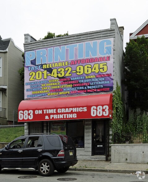 More Photos Of 683 Communipaw Ave, Jersey City Storefront Retail Office For Sale