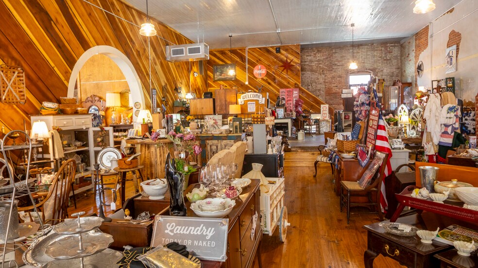 More Photos Of 18109 Main St, Woodbury Storefront Retail Office For Sale