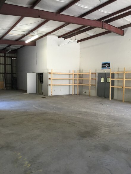 More Photos Of 1108 School Ave, Panama City Light Distribution For Sale