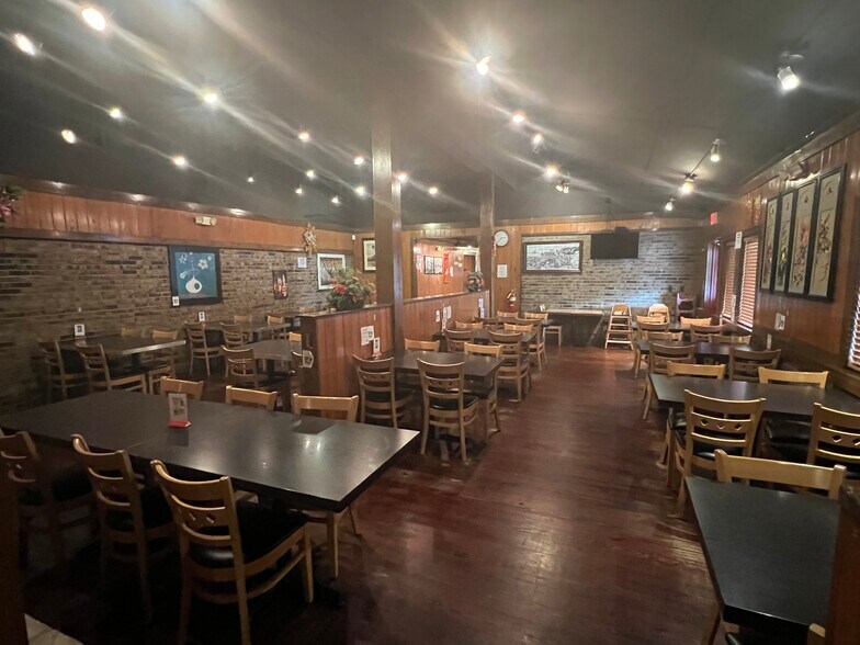 More Photos Of 29000 US Highway 19 N, Clearwater Restaurant For Lease