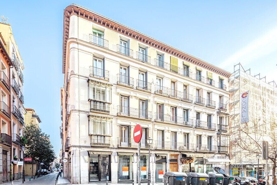 More Photos Of 27 Calle de Augusto Figueroa, Madrid Apartments For Sale