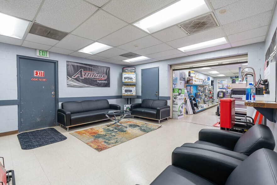 More Photos Of 45640 N 23rd St W, Lancaster Auto Dealership For Sale