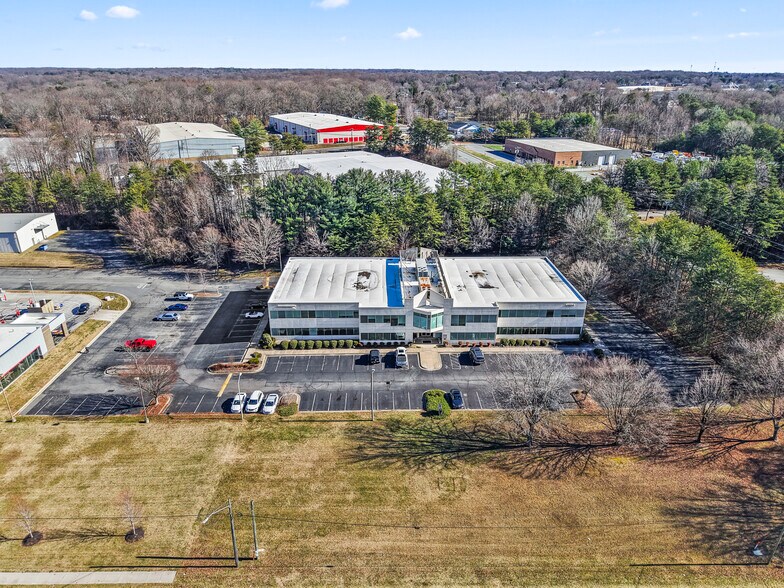 More Photos Of 4964 University Pky, Winston-Salem Office For Lease