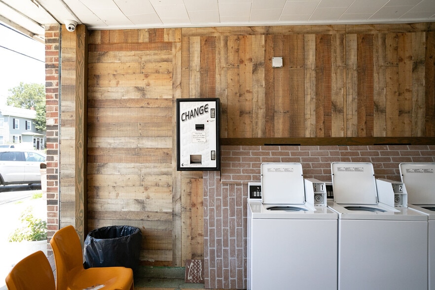 More Photos Of 316 Broad St, Florence Flex For Sale