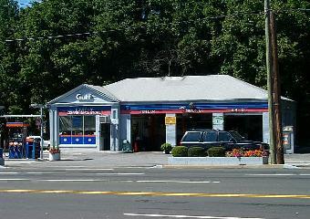 Primary Photo Of 5055 Northern Blvd, Glen Head Service Station For Sale