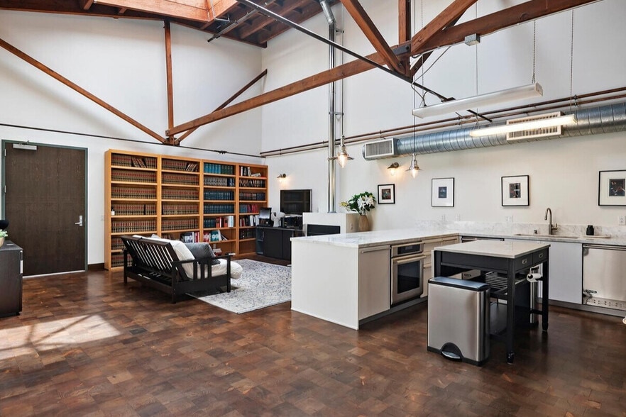 Primary Photo Of 1042 Princeton Dr, Marina del Rey Loft Creative Space For Sale