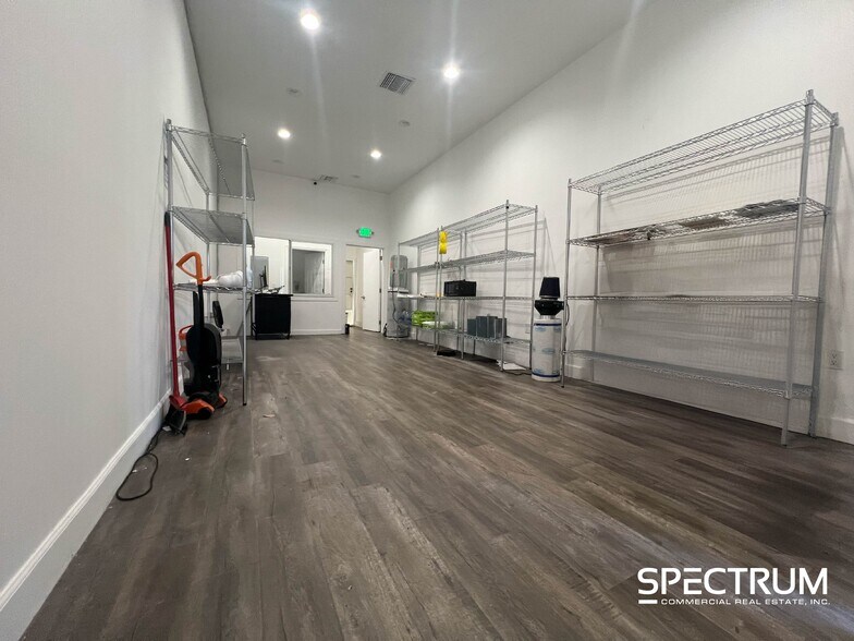 More Photos Of 12220 W Pico Blvd, Los Angeles Unknown For Lease