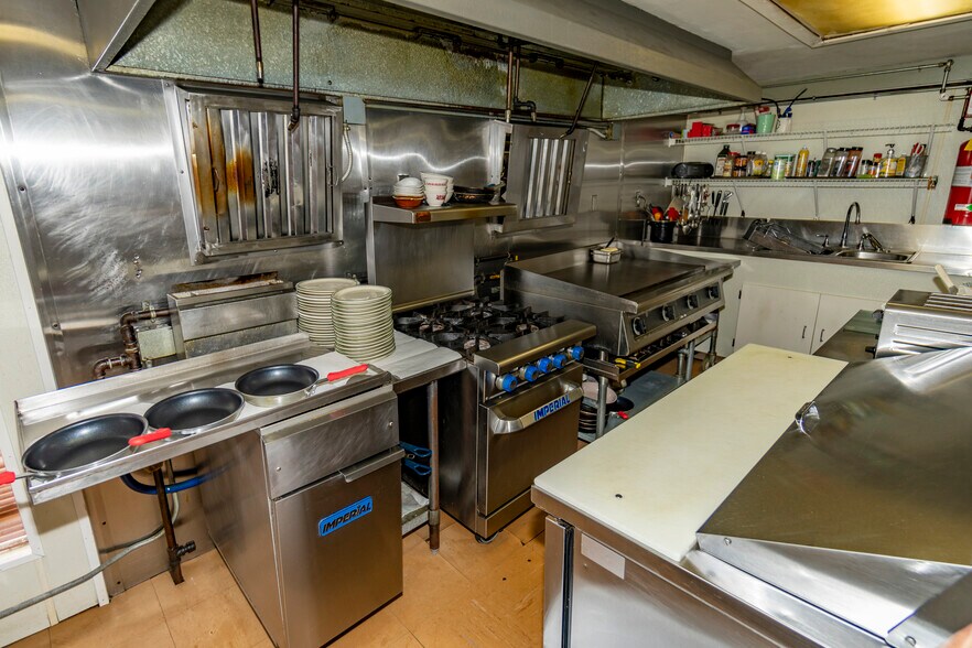 More Photos Of 294 E Main St, East Brookfield Storefront Retail Residential For Sale