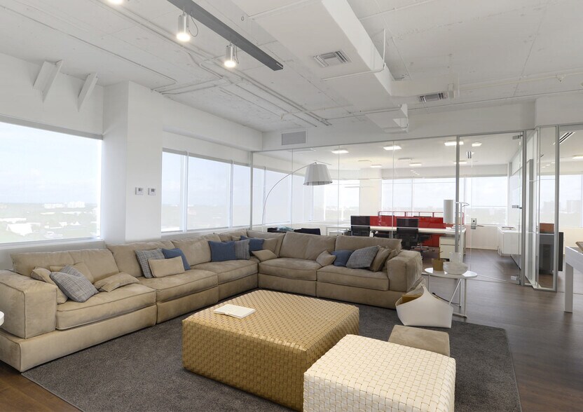 More Photos Of 4770 Biscayne Blvd, Miami Office For Sale
