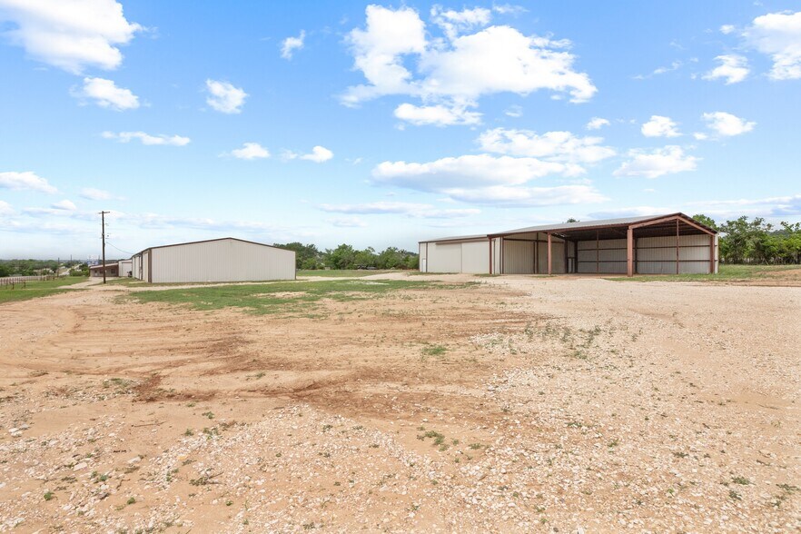 More Photos Of 2684 W US Highway 290, Fredericksburg Warehouse For Sale