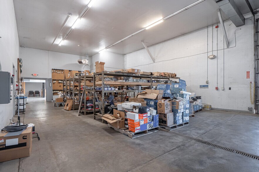 More Photos Of 1116 W County Road 450 N, Brazil Truck Terminal For Lease