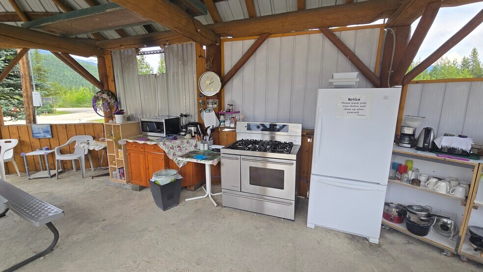 More Photos Of 991 Frontage rd, Blue River Trailer Camper Park For Sale
