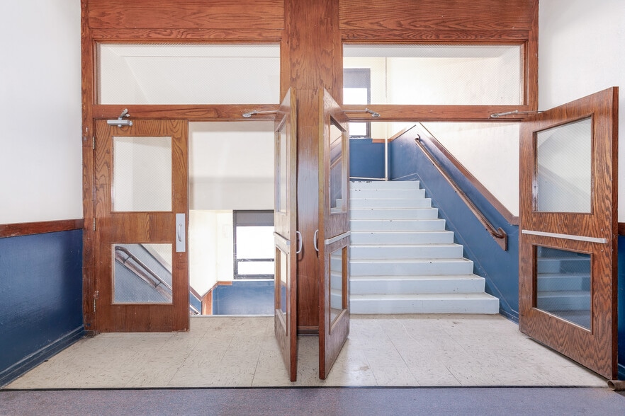 More Photos Of 311 N A St, Wellington Schools For Sale