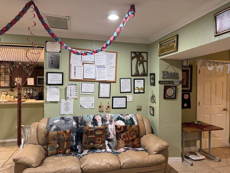 More Photos Of 8 E Summit St, Apopka Specialty For Sale