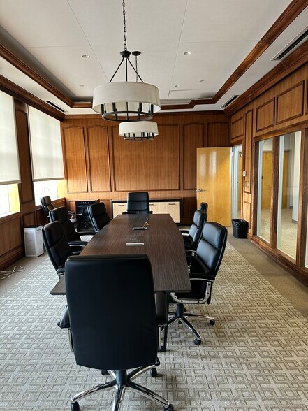 More Photos Of 16740 Birkdale Commons Pky, Huntersville Office Residential For Lease