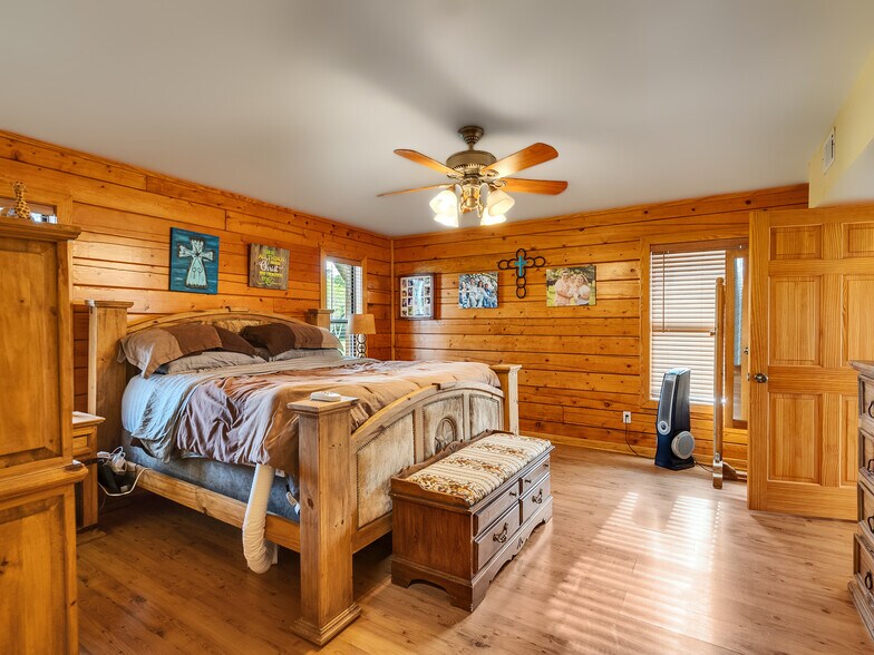 More Photos Of 325 Forest Service 217 Rd, Shepherd Specialty For Sale
