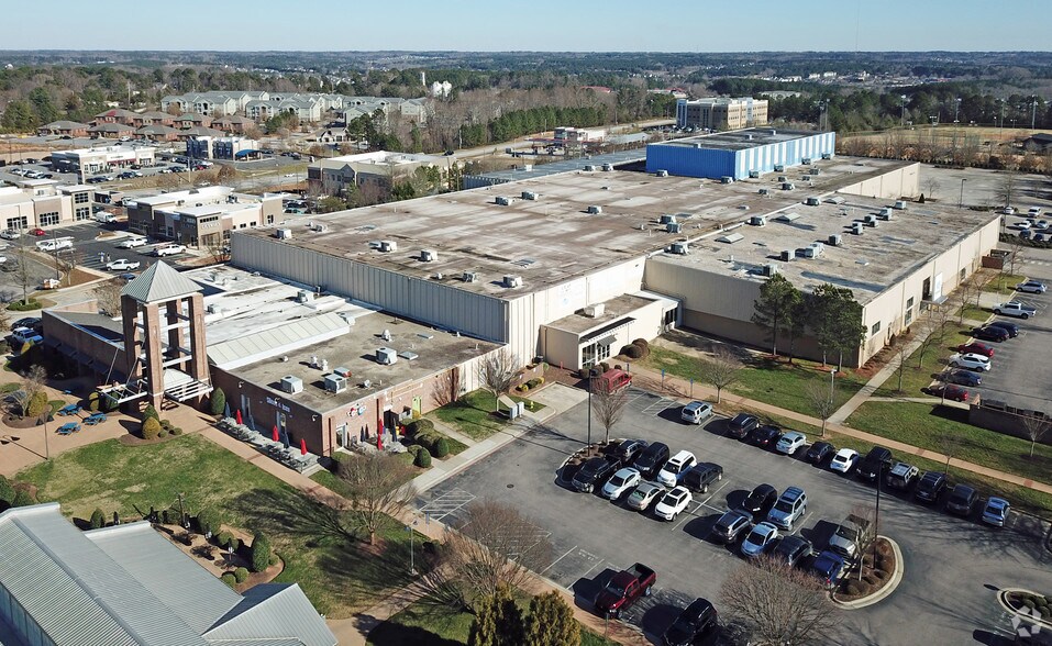 More Photos Of 1839 S Main St, Wake Forest Storefront For Lease