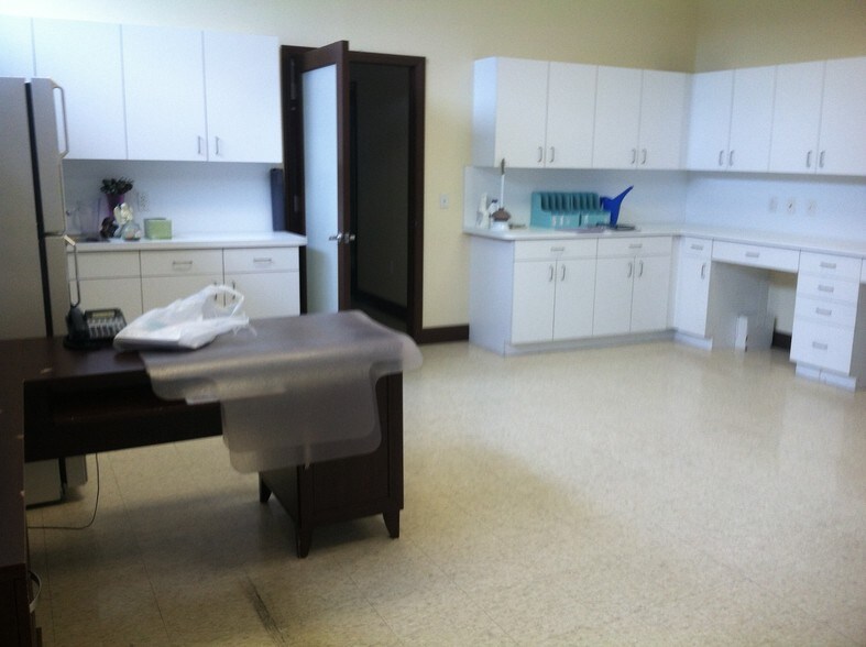 More Photos Of 270 NW Peacock Blvd, Port Saint Lucie Storefront Retail Office For Lease