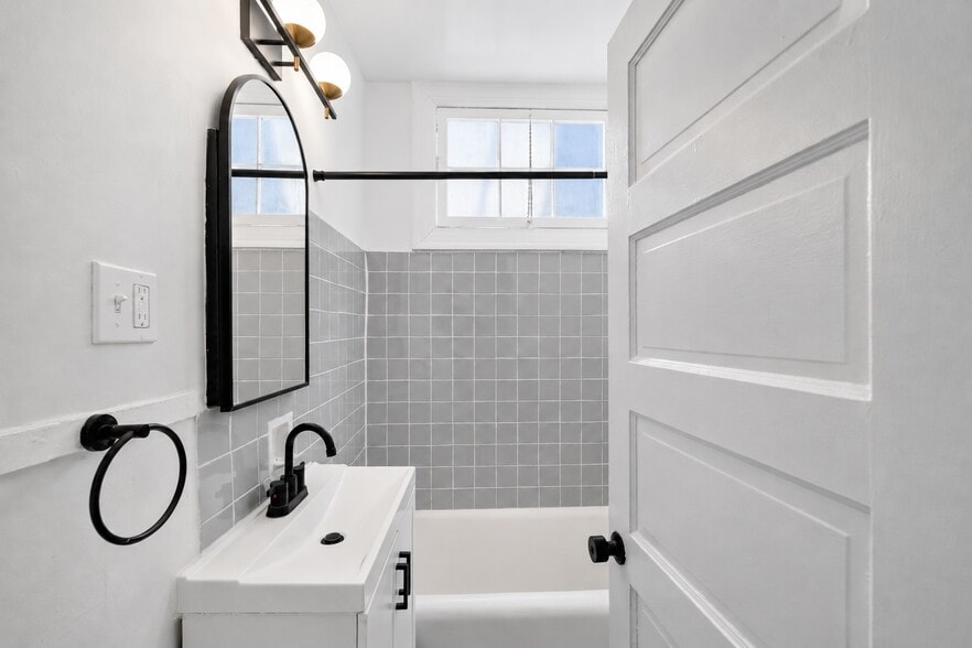 More Photos Of 4025 Kansas Ave NW, Washington Apartments For Sale