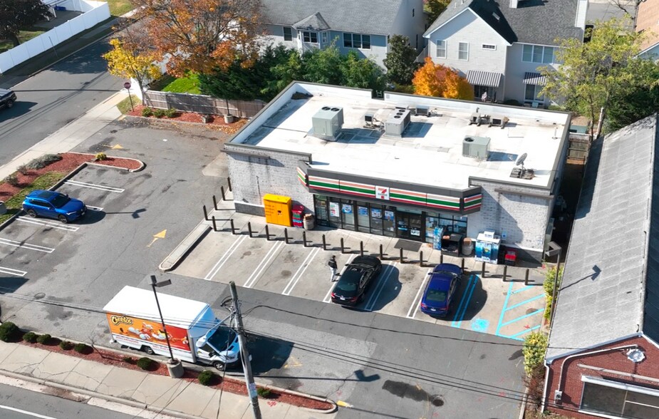 More Photos Of 3274 Long Beach Rd, Oceanside Convenience Store For Sale