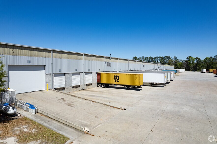 More Photos Of 605 Expansion Blvd, Port Wentworth Warehouse For Lease