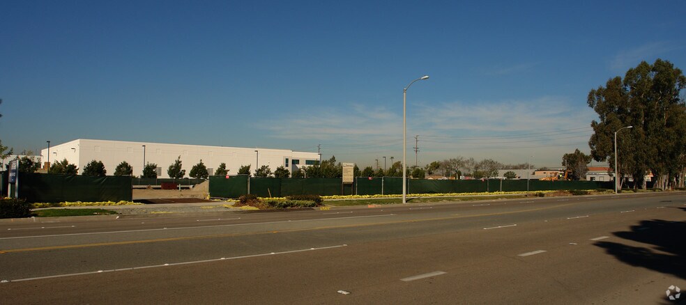More Photos Of 10601 Walker St, Cypress Medical For Lease