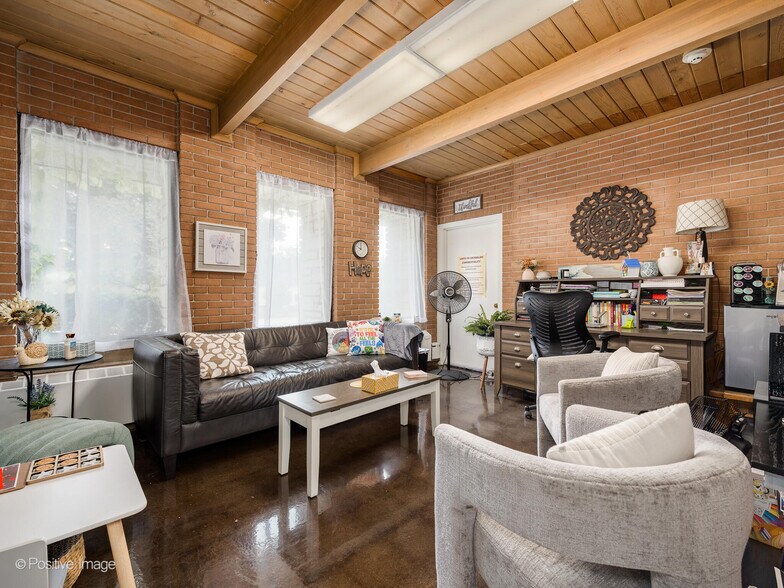 More Photos Of 47 Church St, Lake Zurich Religious Facility For Sale