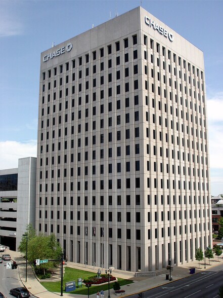 More Photos Of 201 E Main St, Lexington Office For Lease