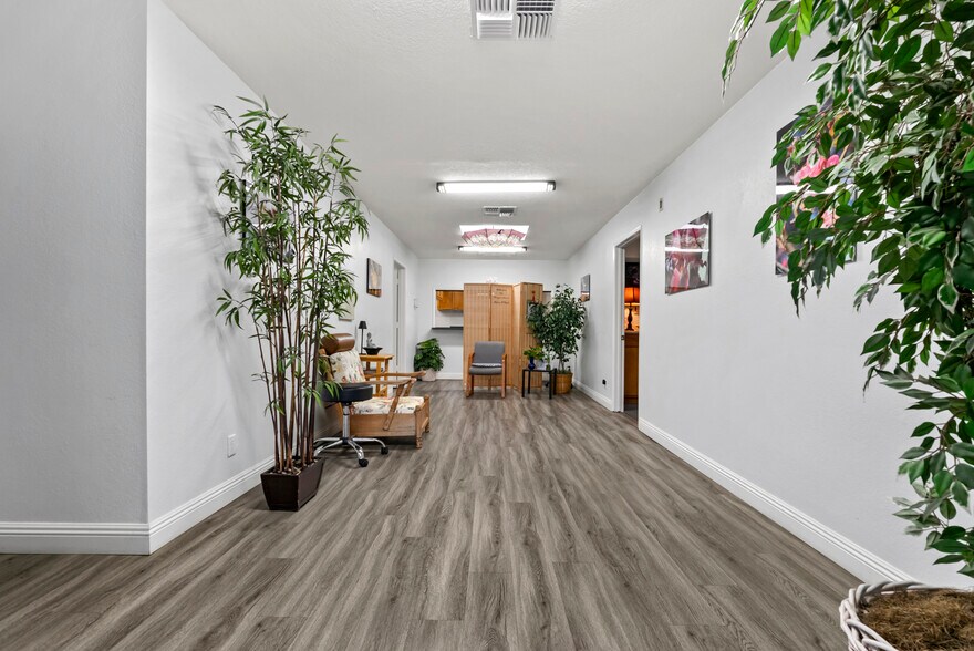 More Photos Of 970 Petit Ave, Ventura Medical For Sale