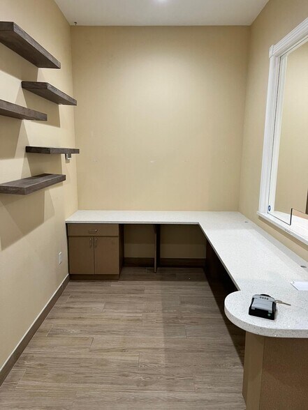 More Photos Of 116 Eldridge Rd, Sugar Land Unknown For Lease