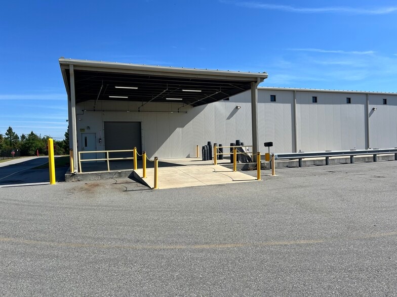More Photos Of 521 W 14th St, Panama City Flex For Lease