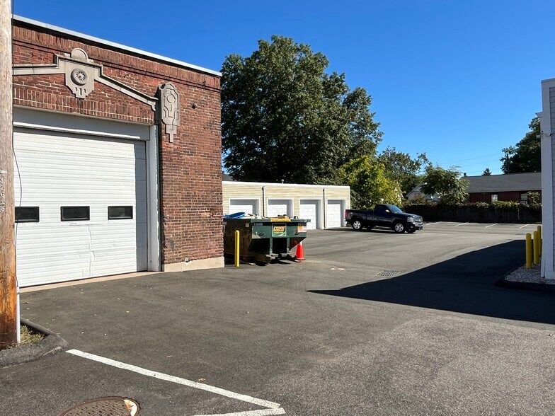 More Photos Of 442-454 Forbes Ave, New Haven Storefront Retail Office For Lease