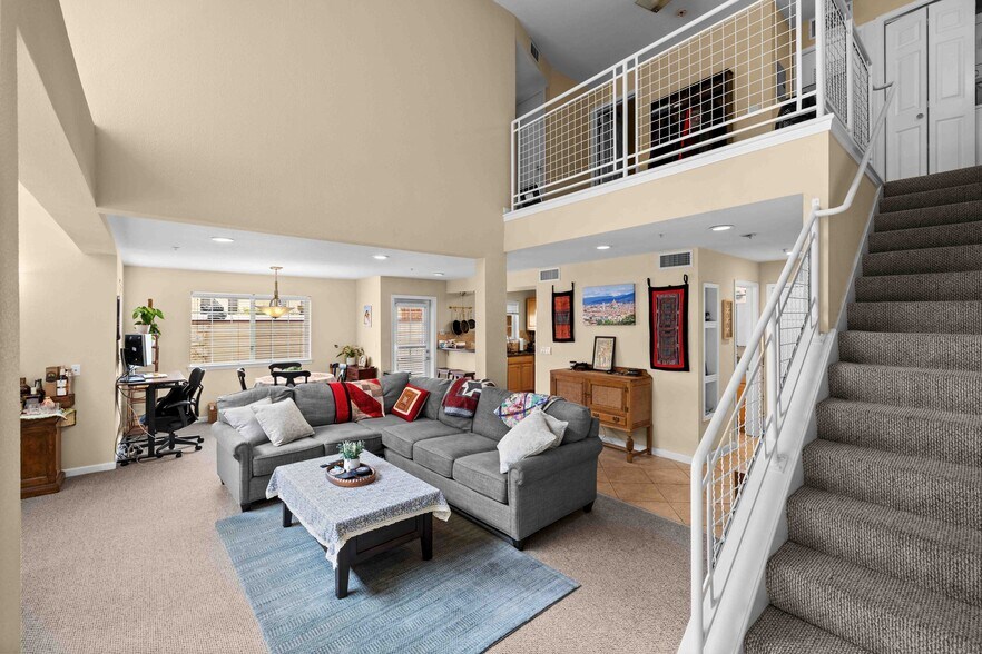 More Photos Of 577 Laurel St, San Carlos Apartments For Sale