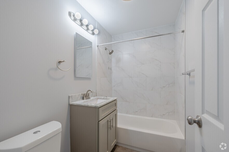 More Photos Of 134 College Hwy, Southampton Apartments For Sale