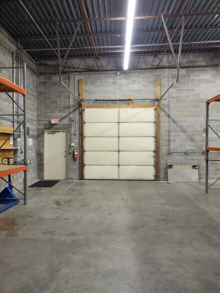 More Photos Of 802 Pierce St, Omaha Warehouse For Sale