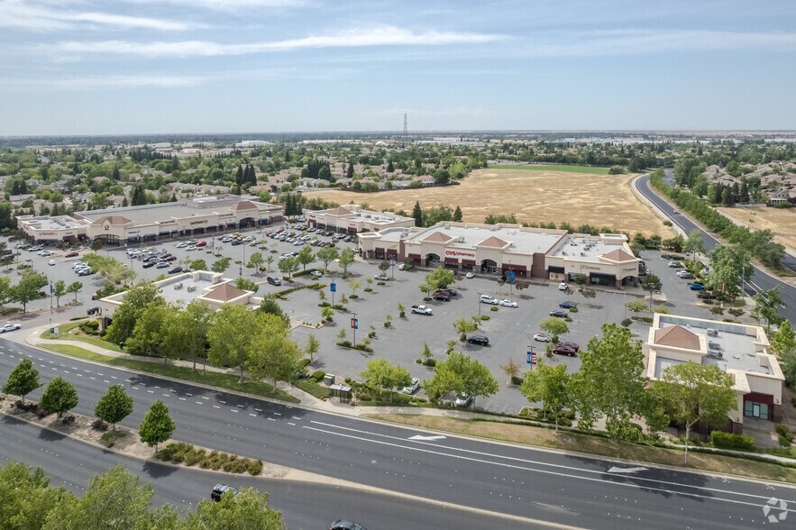 More Photos Of 1020-1040 Pleasant Grove Blvd, Roseville General Retail For Lease
