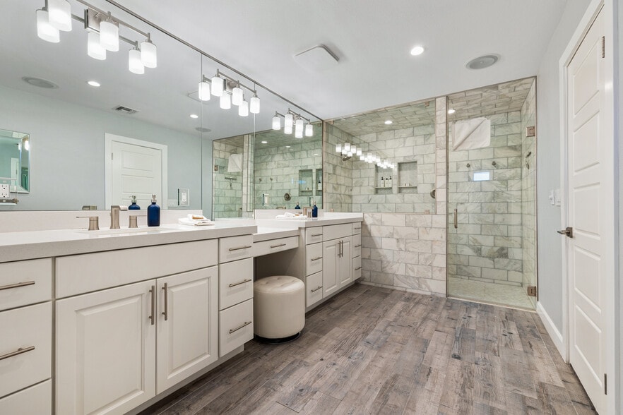 More Photos Of 66358 Desert View Ave, Desert Hot Springs Hotel For Sale